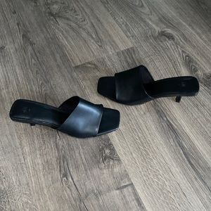 H&M Slip on Mini Heel - black sz 7